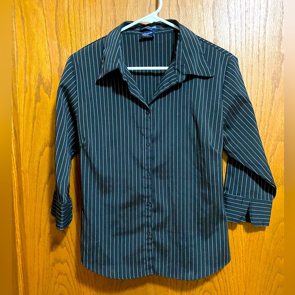 Spoiled Girl Women’s Medium Black and White Pinstripe Button Down Shirt